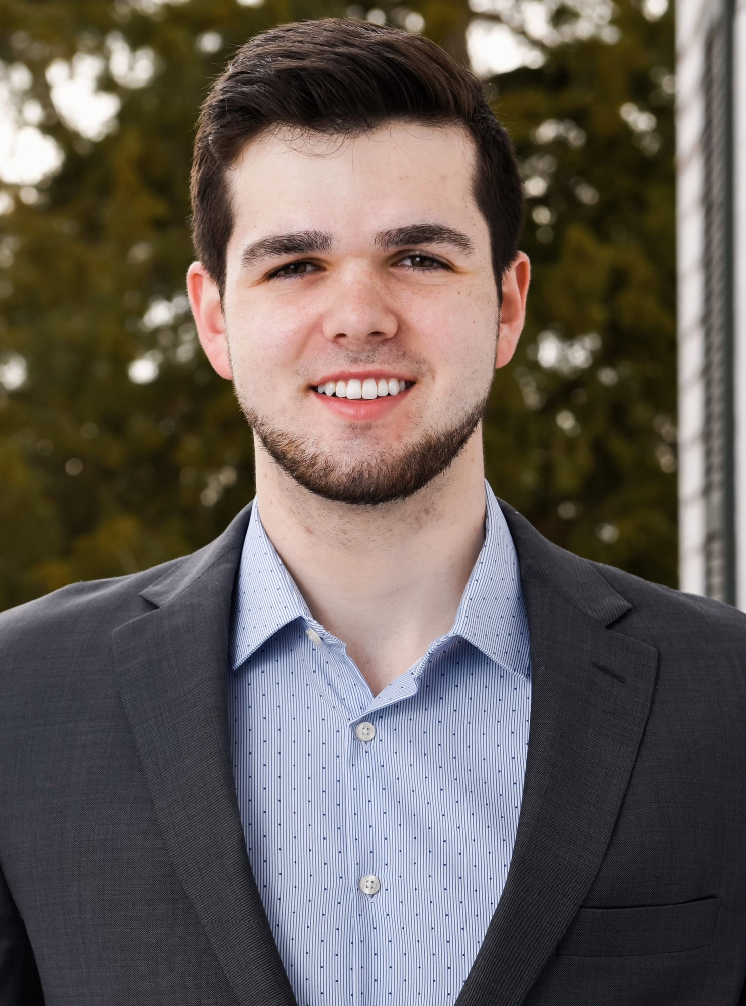 Headshot_Bennett_2022-scaled
